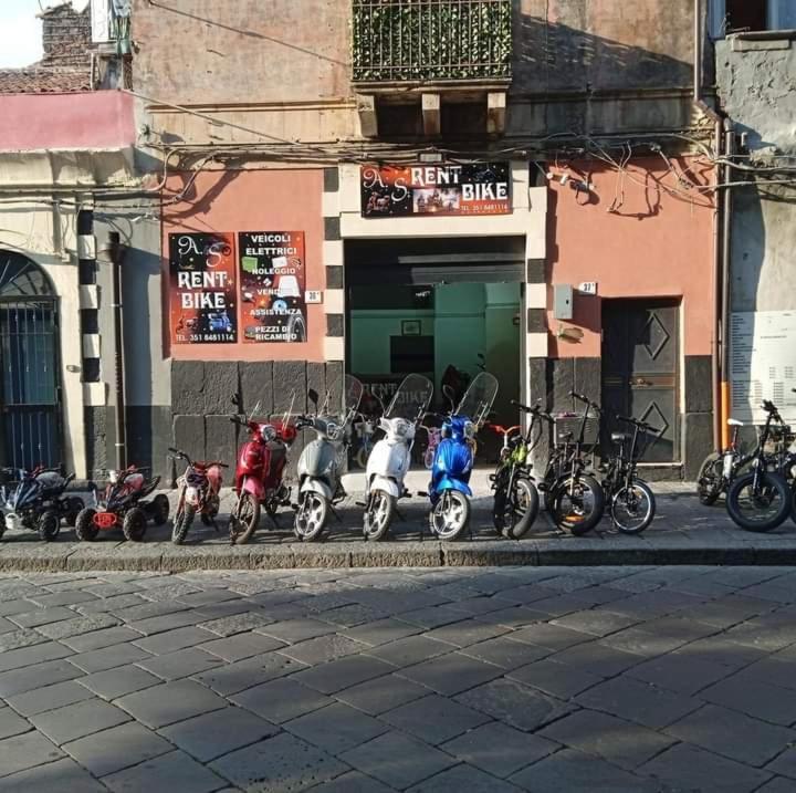 House Holidays A.S. Rooms Catania Eksteriør bilde
